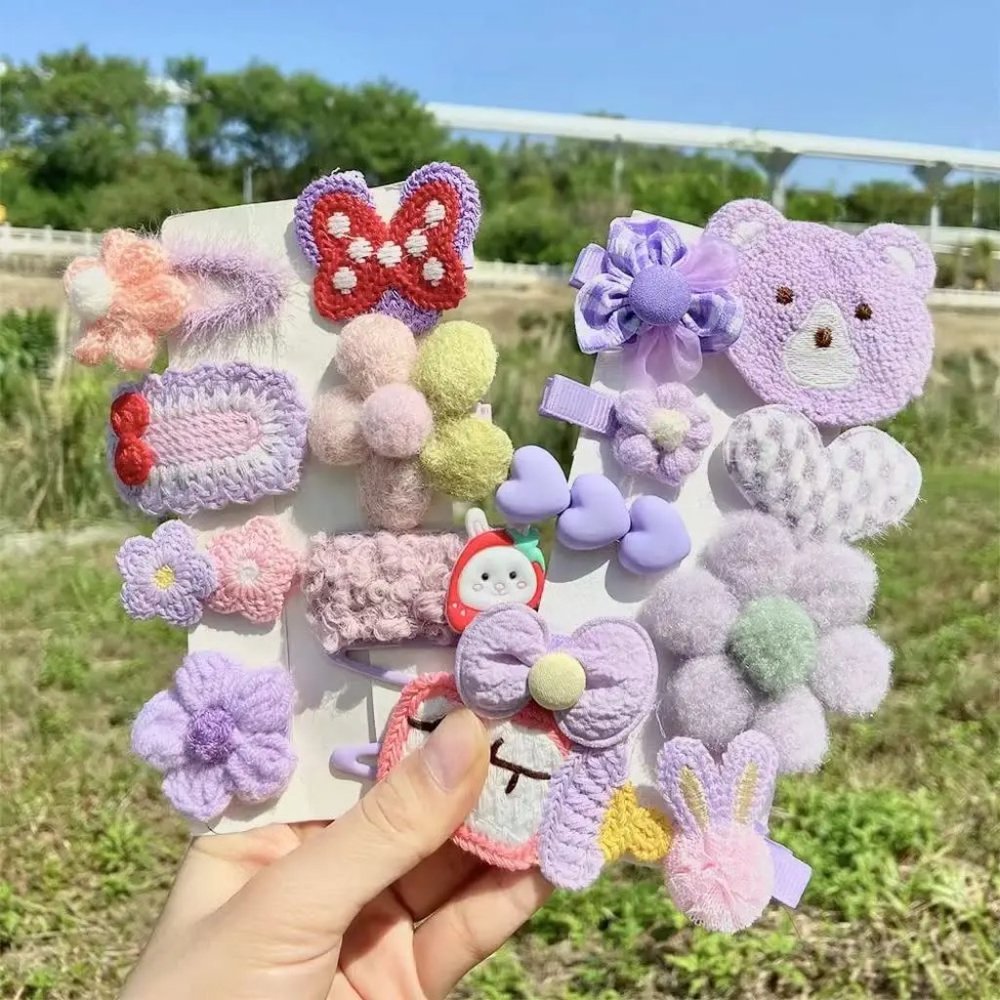 18 girls hair clips, Cute Hair Clips，Handmade hair clips, plush hair clips